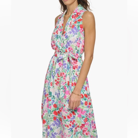 Kenzie floral Wrap Midi Dress - Picture 1 of 8